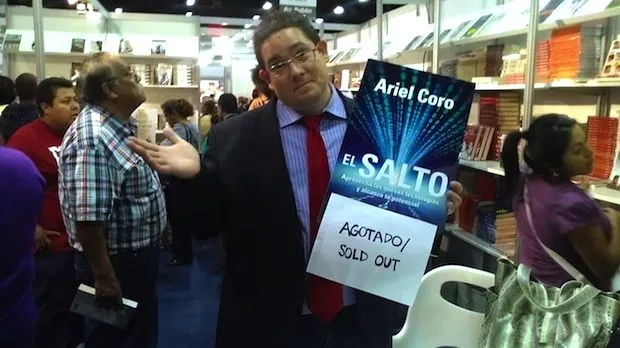 El Salto Sells Out at LéaLA Book Fair